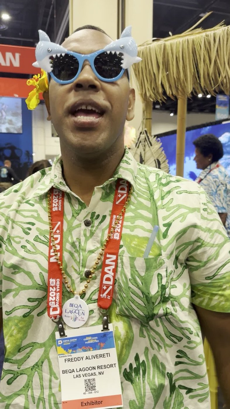 Estande de Fiji no DEMA Show, networking internacional