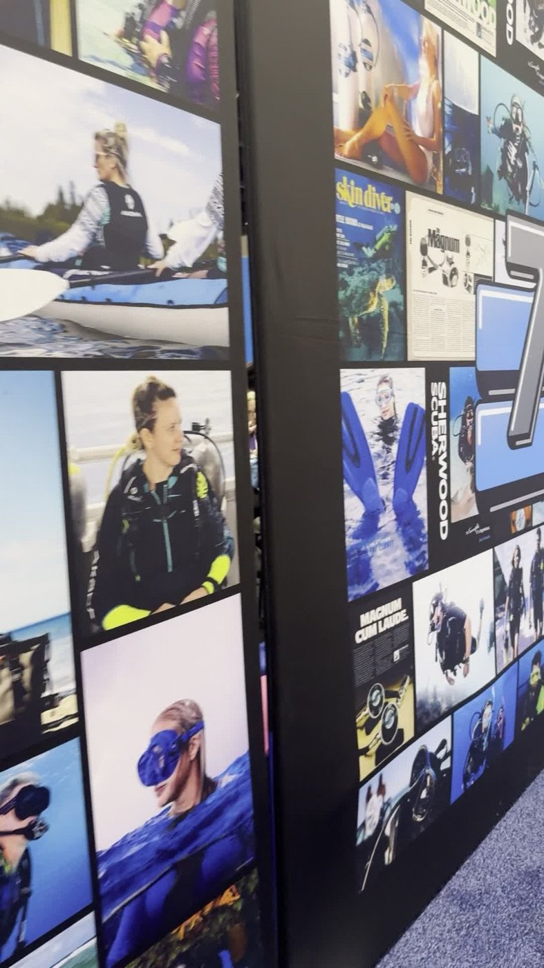 Painel de marca de equipamento de mergulho no DEMA Show
