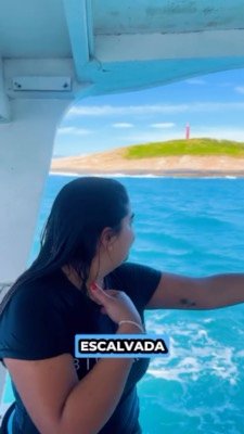 Mergulhadora australiana no batismo de mergulho nas ilhas de Guarapari